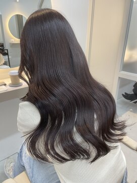 シダ(sida SAIIN) 20代30代ロングヘア暖色カラー