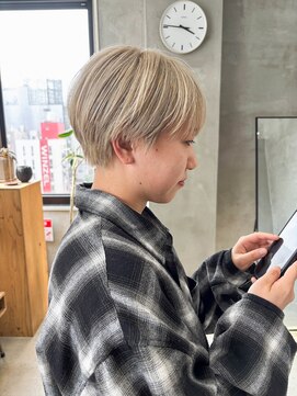 テトヘアー(teto hair) マッシュショート　メンズライクショート　ブロンド　ブリーチ