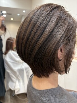 リュッカ(Lycka) 小顔ショートノンジアミンカラー