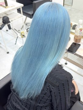 リル ラウム 原宿(LiL Raum) 水色カラー/原宿/ブリーチ/ダブルカラー/レイヤーカット