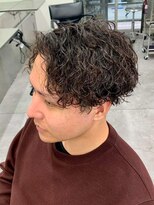 ジーニー 本厚木(Genie) フェザーパーマサーフカール刈り上げセンターパート