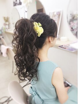 ヘアーセットサロン ピンキー(Hairset Salon Pinky) Pinky.華やかポニーテール