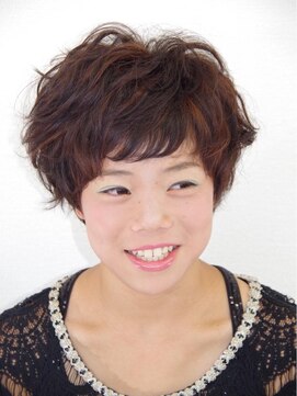 ミフクネットワークアート(ART) 無造作に動くさりげなさショート