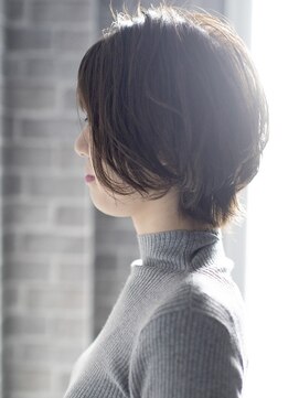 サロンドクロエ(Salon de Chloe) 大人ショート__ レイヤーカット__透明感カラー__ 20代30代40代
