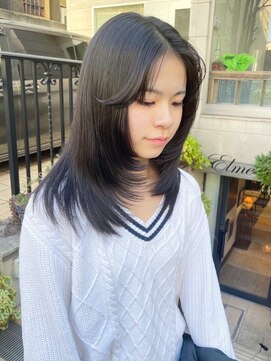 エルメ(Elme) 縮毛矯正×動きのあるザクザクレイヤー♪河崎朱里