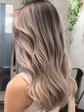 アポロ 横浜駅店(apollo) xバレイヤージュ/ホワイトグレージュ/レイヤーカット