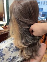 バランシア(BALANSIA)&nbsp;アッシュグレー/インナーカラー