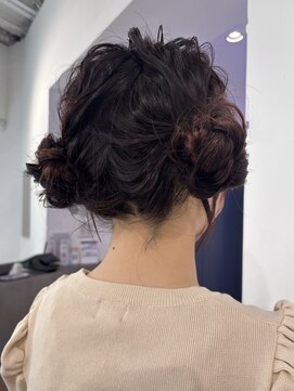 カシェル トウキョウ(Cashel Tokyo) ツインお団子 ヘアセット ヘアメ
