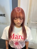 カシェル トウキョウ(Cashel Tokyo)&nbsp;レイヤーカットとピンクカラー
