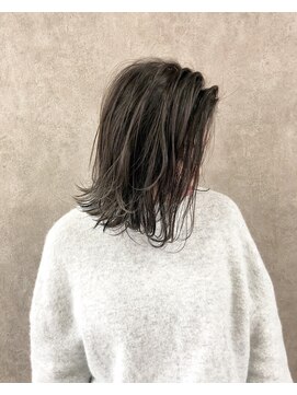 トワエモア バイ ブレス(toi et moi . by BLESS) 【monotone greige 】 semi long