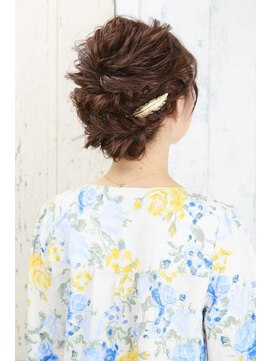 トワイスアップ(TWICE UP) ヘアアレンジ/カーキベージュ/フレンチカジュアル