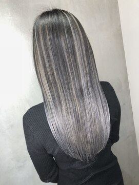 テテ(TETE) グレーバレイヤージュ