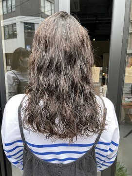 ヘアー アイス ルーチェ(HAIR ICI LUCE) ロングパーマ　クルクルパーマ　スパイラルパーマ　担当山中