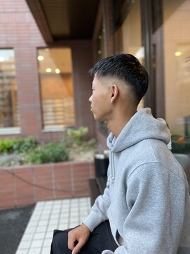 ザ バーバー ルイス(THE BARBER LUI'S) skin fade