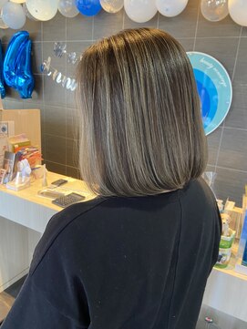 ブルーバイブレーション BlueVibration 白髪活かし馴染ませハイライトカラー