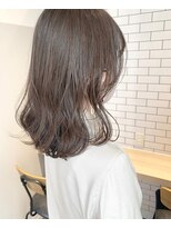 バリー(VALLEY)&nbsp;【VALLEY  hair care&spa】秋におすすめ、くすみベージュ