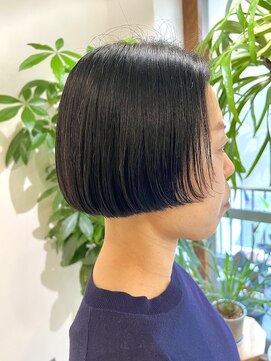 日日ヘアサロン 前上がりボブ