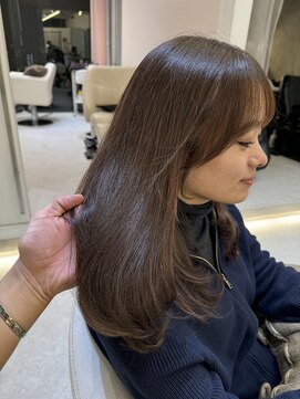 アナ ラーナ(Anna Lanna) モカグレージュと大人な顔まわり【奥村北斗】