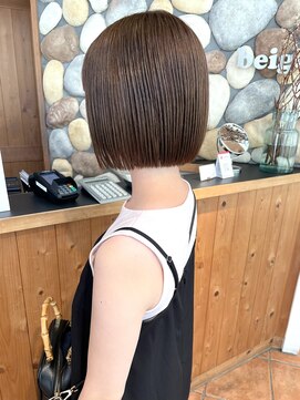 ラパンセベージュ(LA PENSEE BEIGE) 切りっぱなしボブ