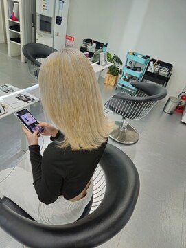 カラット 堺東(CARAT) 推し活 ブロンドカラー