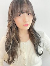 ツヤ感・透明を演出♪大人女性に向けたハイライトカラー◎