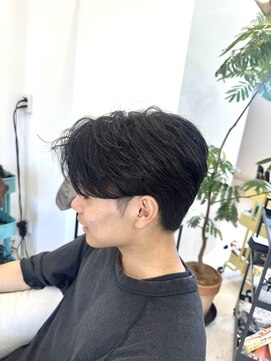 イロ 成田(iLo) メンズ刈らないマッシュ