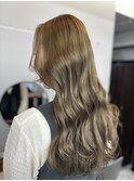 韓国ヘアーロングレイヤー顔まわりカットオリーブグレージュ