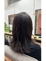 ピリナ(Pilina)&nbsp;レディースセミロングヘアー【門前仲町/越中島/月島/大人女性】