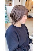 切りっぱなしボブ/モノトーングレイ