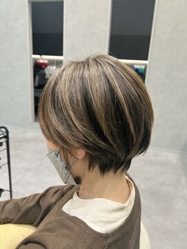 ヘアデザインファブロ イオンモール宮崎店(hair design FABRO.) 【丸みショート/白髪ぼかしカラー/Aujua】
