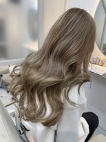 シダ(sida SAIIN)&nbsp;20代30代ダブルカラー