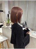 ピンクベージュ