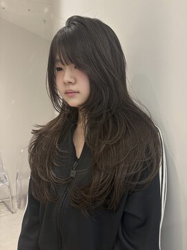 イリ(iLi) 【iLi×Ryong】レイヤーカット/ハッシュカット〈立川〉