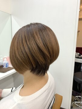ヘアーアンドスパ ベアーズ 2 前下がりショートボブ