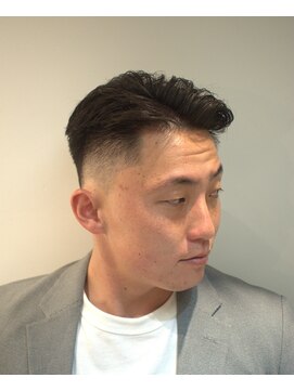 フリーク バーバーショップ 都島店(FREAK BARBER SHOP) ナチュラル７３サイドパート/バーバースタイル