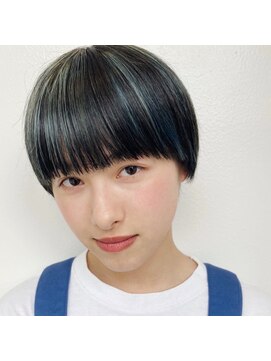 クク(QUQU) マッシュスタイルでも透明感と抜け感を出す