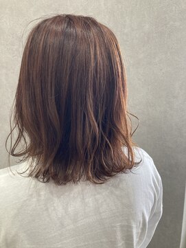 シロトータルデザイン(shiro total design) オレンジベージュ×ぱつっとミディ