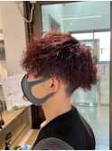 ブリーチ無しレッド×波巻きパーマ　