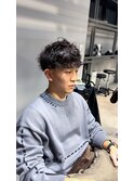 ・メンズ・フェード風刈り上げ×パーマ