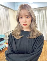 アンメリーアン(Ann merry ann)&nbsp;グレージュアッシュグレージュショートカットミニウルフ