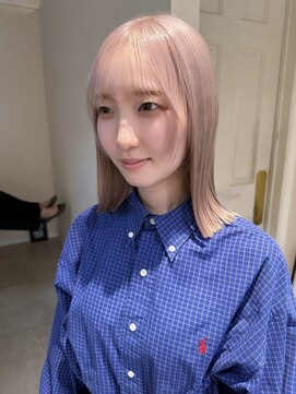 ホテリー(Hotely) ホワイトベージュ×顔まわりカット