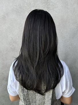 プラスイズム(PLUSISM) グレージュカラー