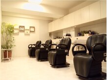 花恋 鴨部店の雰囲気(シャンプーエリア)