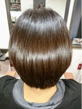 髪処あんの写真/ダメージレスなグレイカラーでナチュラルな仕上がりを♪毎日のオシャレがもっと楽しくなる事、間違いなし☆