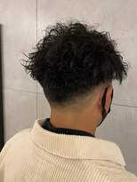 グランアディクト(Gran addict) 強スパイラルパーマ×フェード