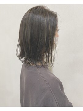 ビィシャイン 社店 切りっぱなしぼぶ/外ハネ/ハイライト