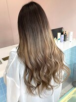 ゲーム バイ アランスミシー 横浜(GAME by Alan Smithee)&nbsp;ダブルカラーブロンドベージュカラーケアブリーチハイトーン韓国