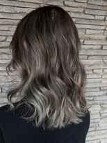 ハイバレーヘアーメゾン(HIGH VALLEY HAIRMAISON)&nbsp;大人可愛いくびれヘア バレイヤージュハイライトグレージュ