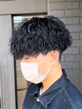 アビー(ABEY) ツイストスパイラルパーマ刈り上げマッシュブルーブラックカラー