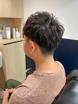 リバティシェアバーバー 銀座2nd(LIBERTY SHARE BARBER) スキンフェードコテパーマ濡れパンマッシュパーマ[銀座<理容室>]